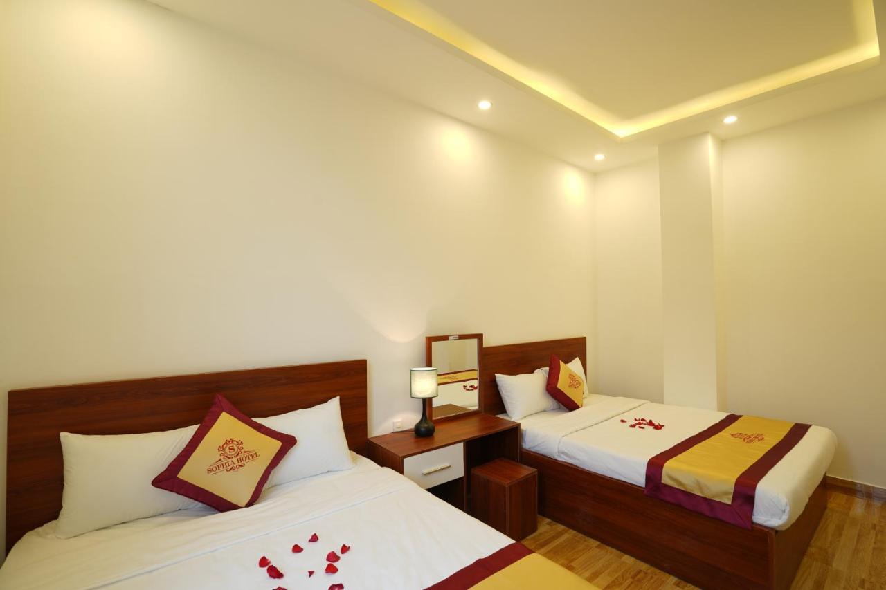 Sapphire Hotel Hue Exterior foto